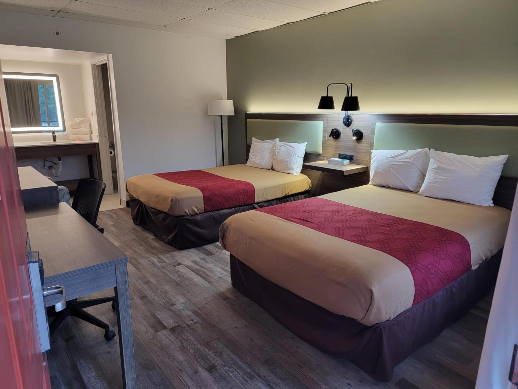 Econo Lodge Perry Room photo